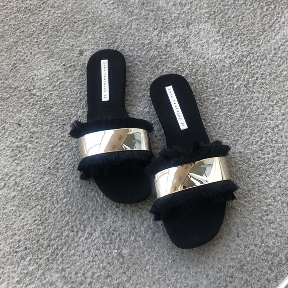 Zara Slides with Fringe - Picture 2 of 3